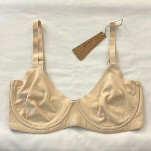 SKIMS FITS EVERYBODY UNLINED DEMI BRA